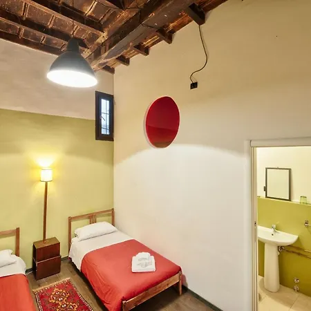 Le Petit Coeur De La Bed and breakfast 3*